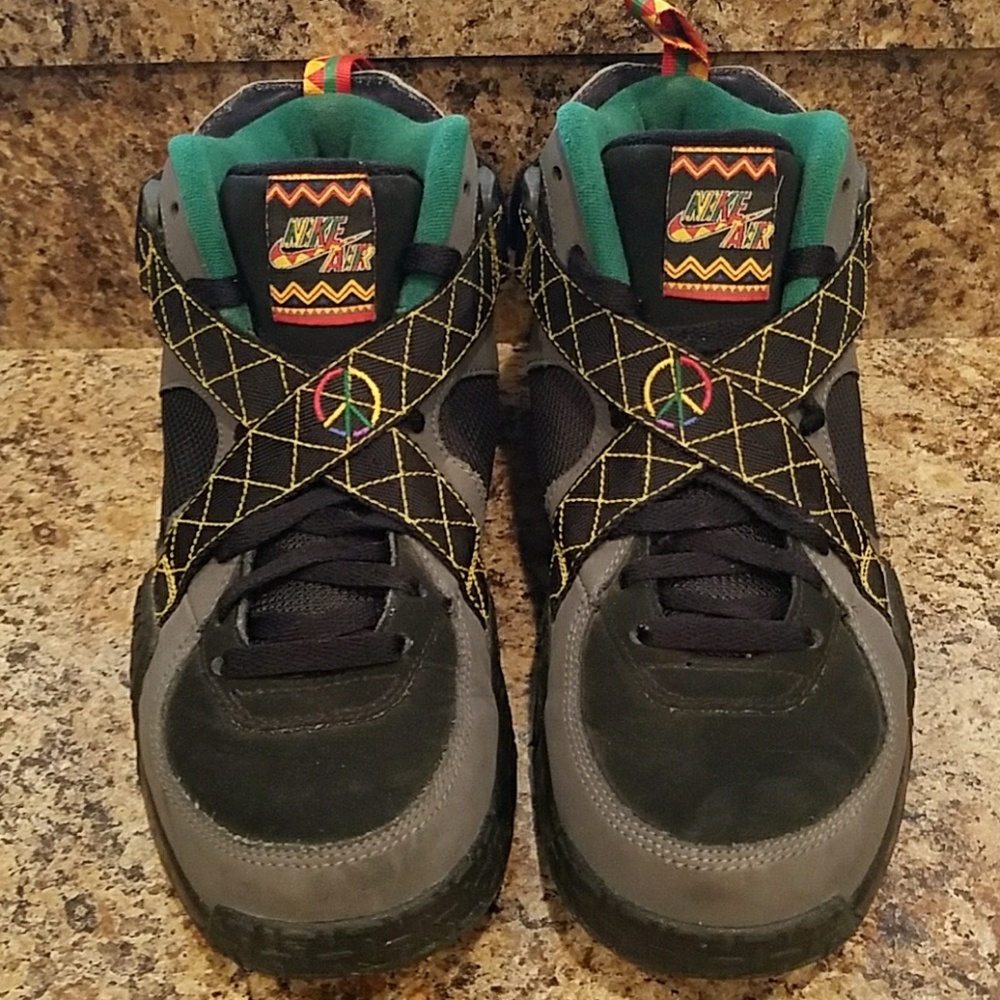 Nike air raid (blacked out)